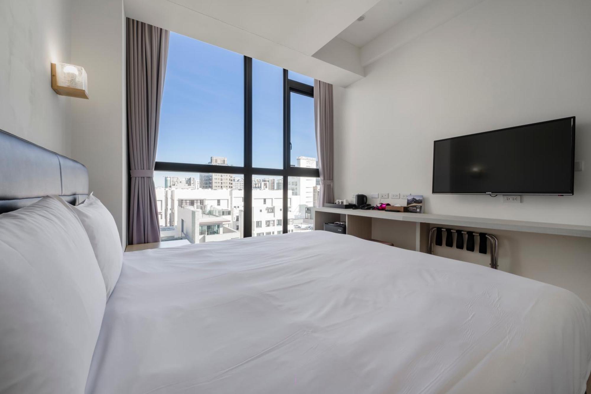 Check Inn Express Taichung Fuxing Zewnętrze zdjęcie