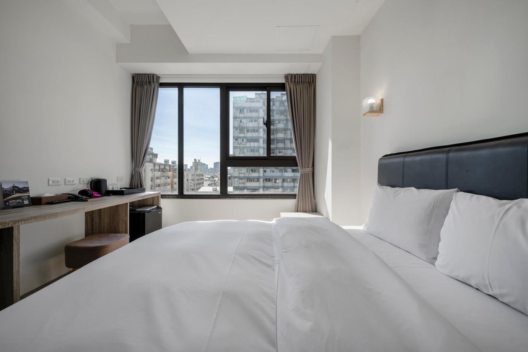 Check Inn Express Taichung Fuxing Zewnętrze zdjęcie