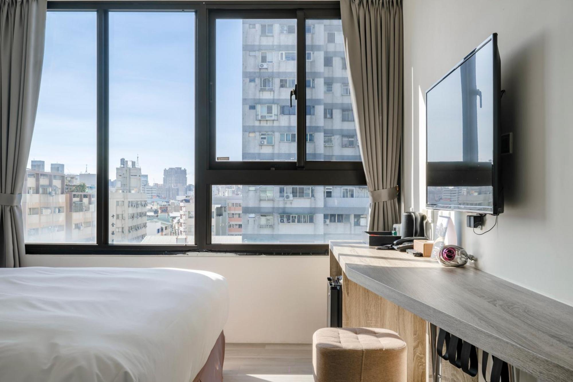 Check Inn Express Taichung Fuxing Zewnętrze zdjęcie