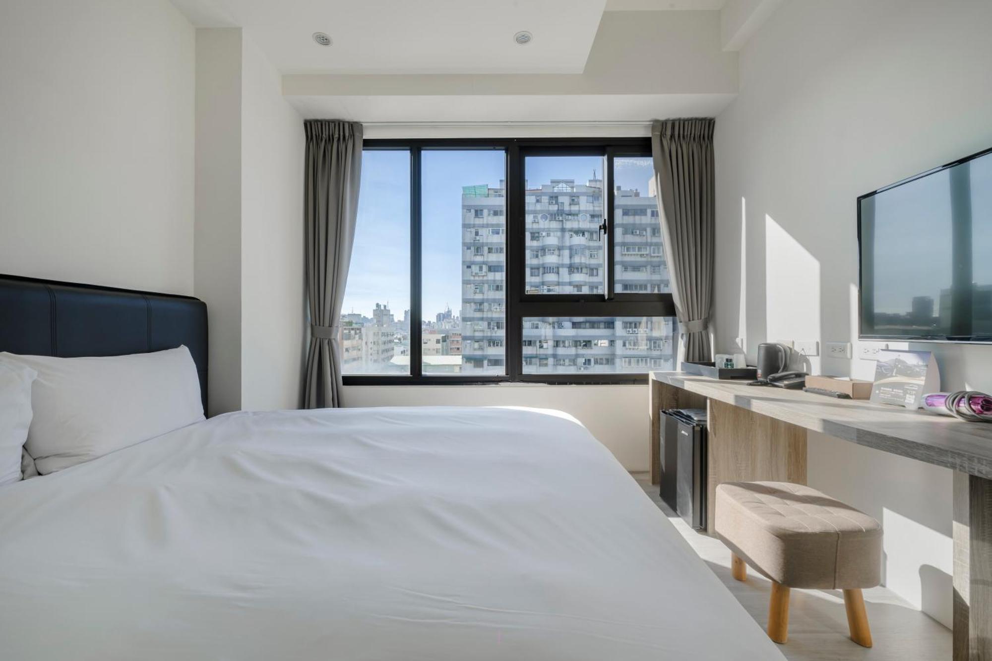 Check Inn Express Taichung Fuxing Zewnętrze zdjęcie